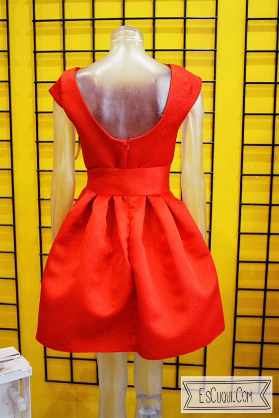 vestido corto rojo campana cerezas
