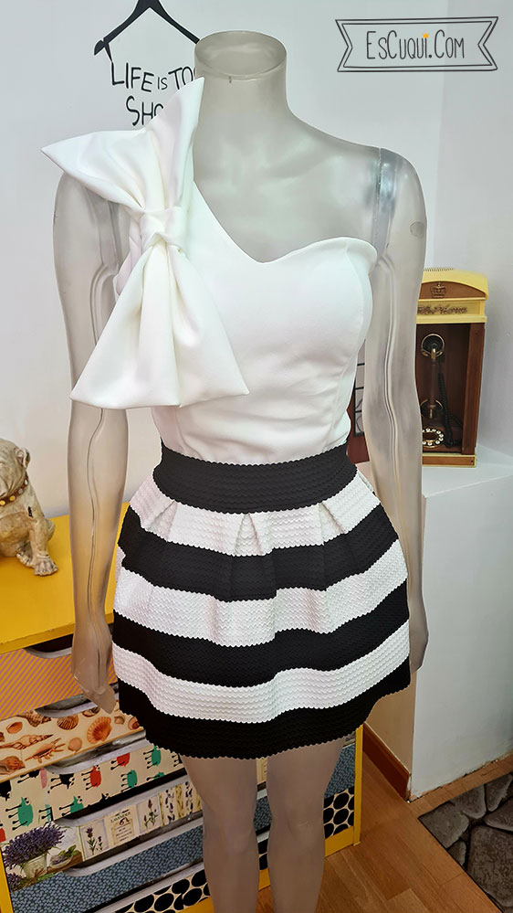 falda campanita rayas blanco y negro
